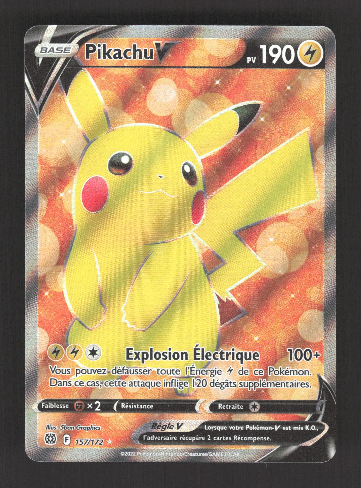 157/172 Pikachu V - Stars Étincelantes